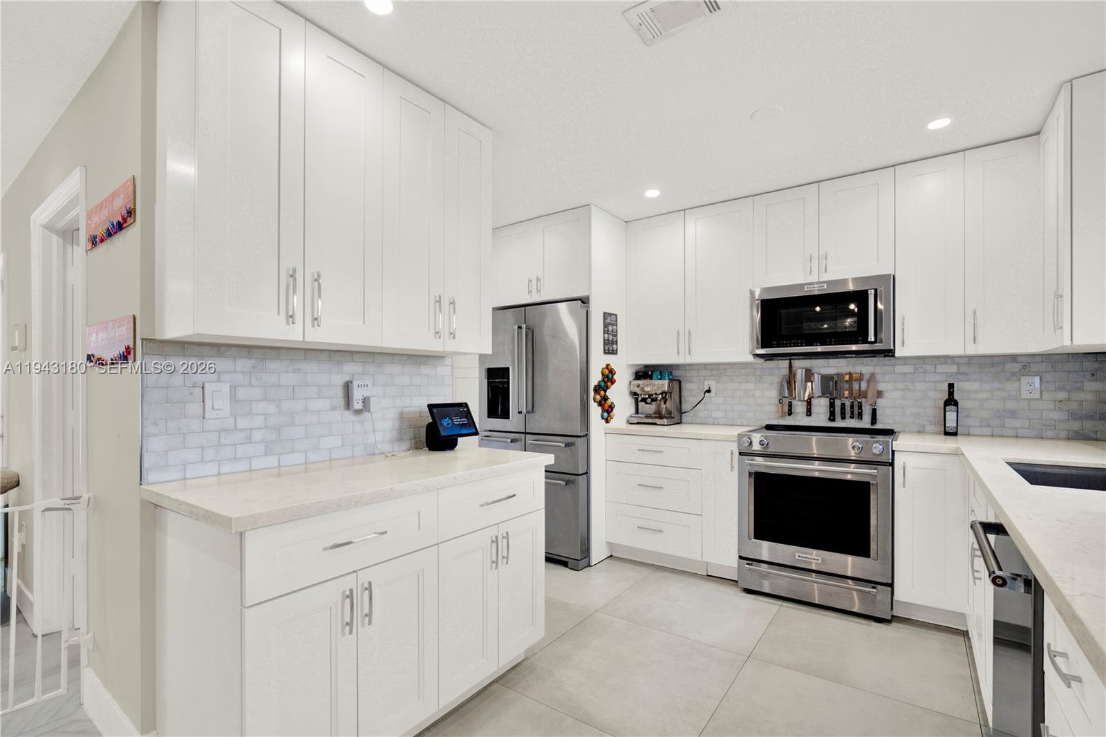 MONACO ESTATES AT KENDALL - Residential