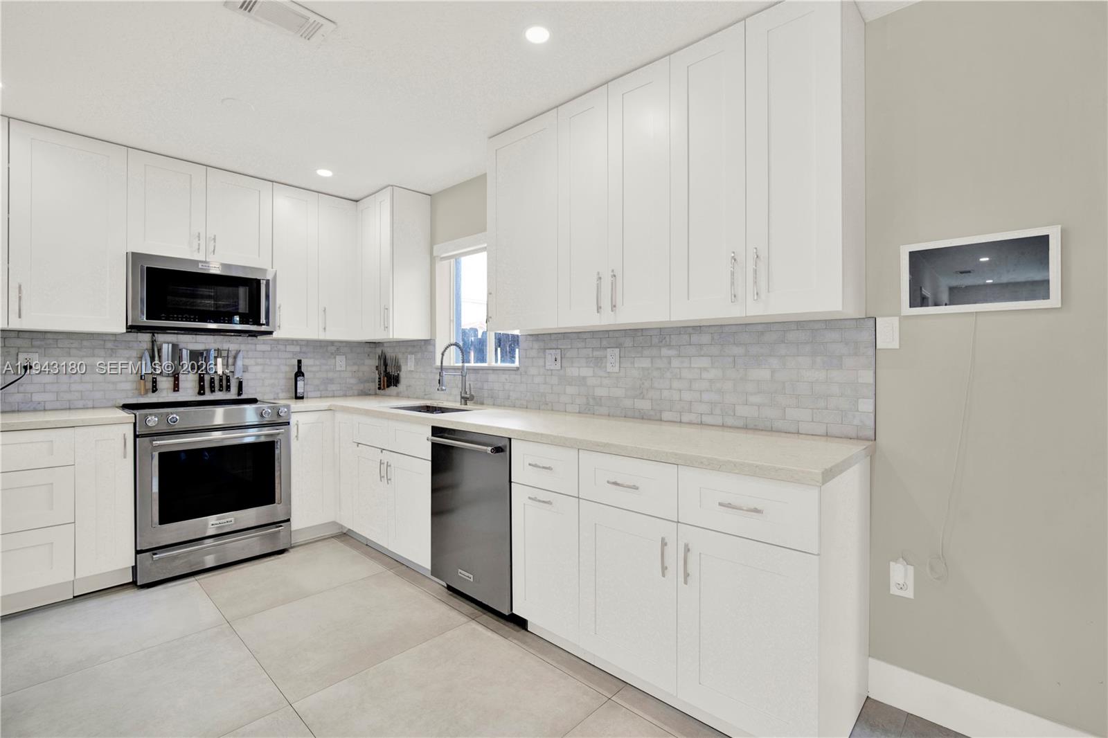 MONACO ESTATES AT KENDALL - Residential