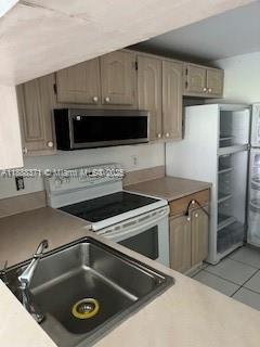 POINT SOUTH CONDO - Residential Lease