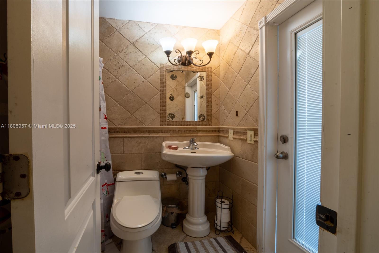 WESTON VILLAGE - Residential