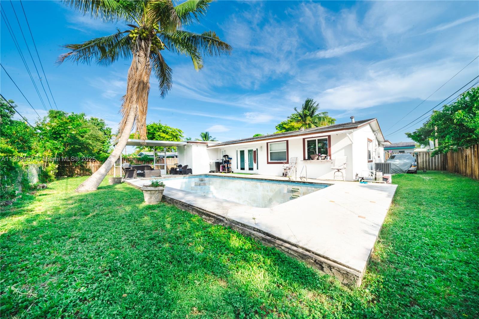 WESTON VILLAGE - Residential