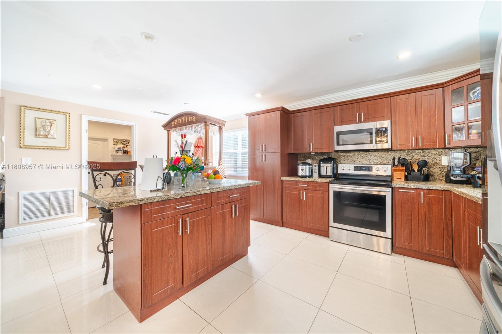 WESTON VILLAGE - Residential