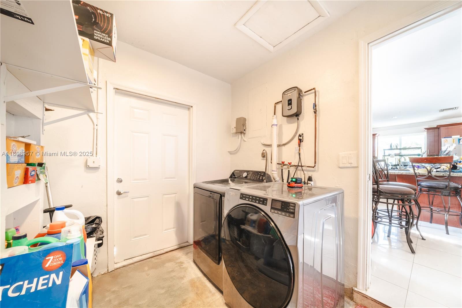 WESTON VILLAGE - Residential