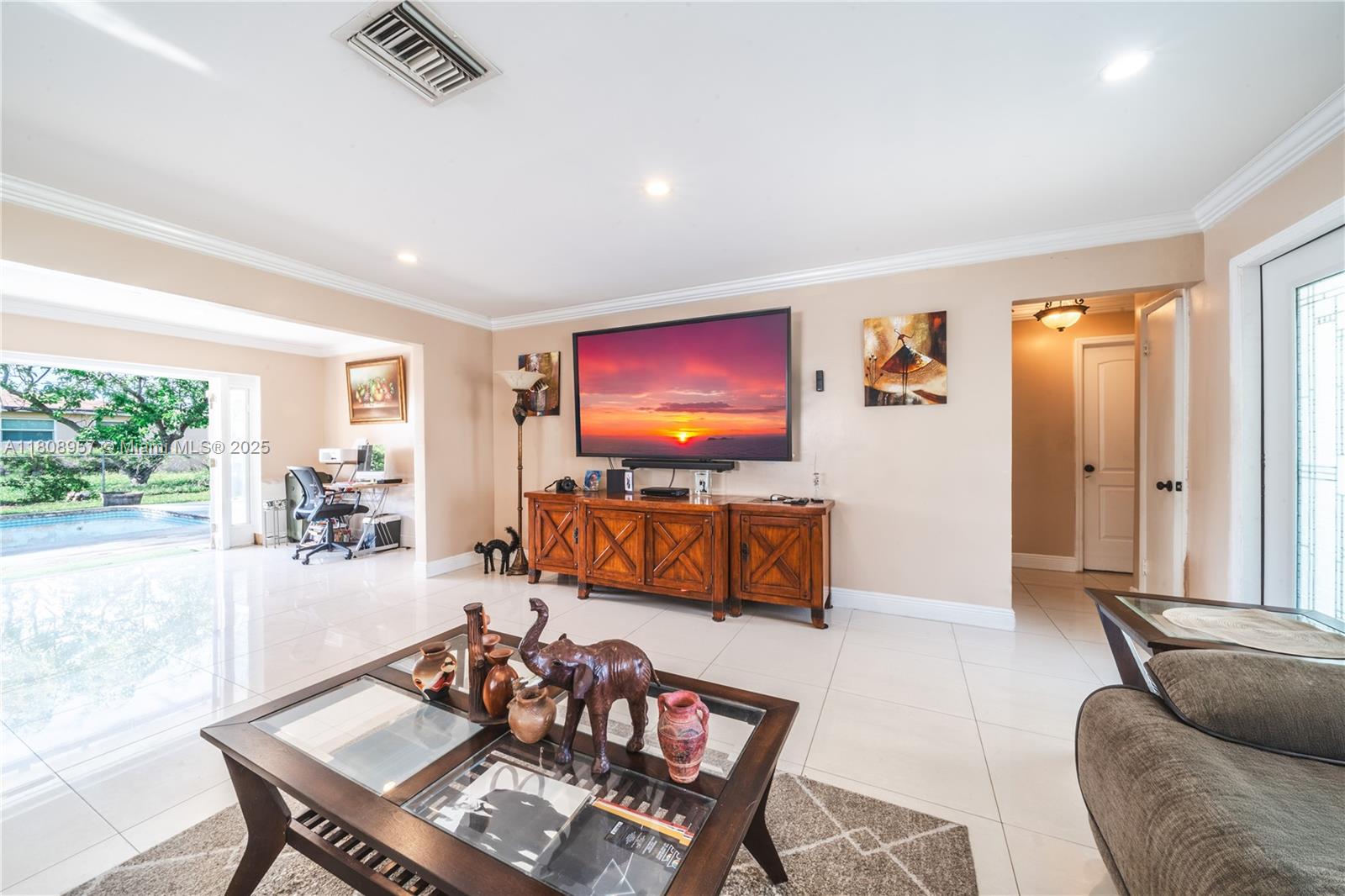 WESTON VILLAGE - Residential