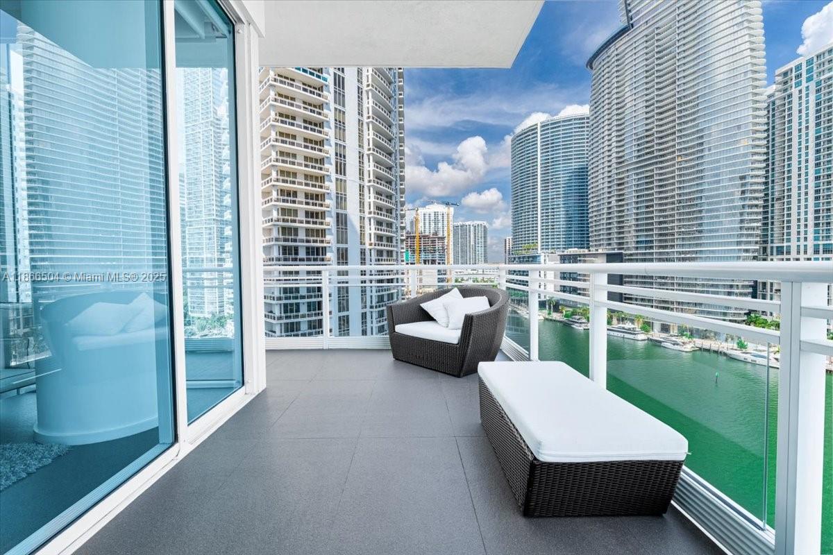 900 Brickell Key Blvd 1101