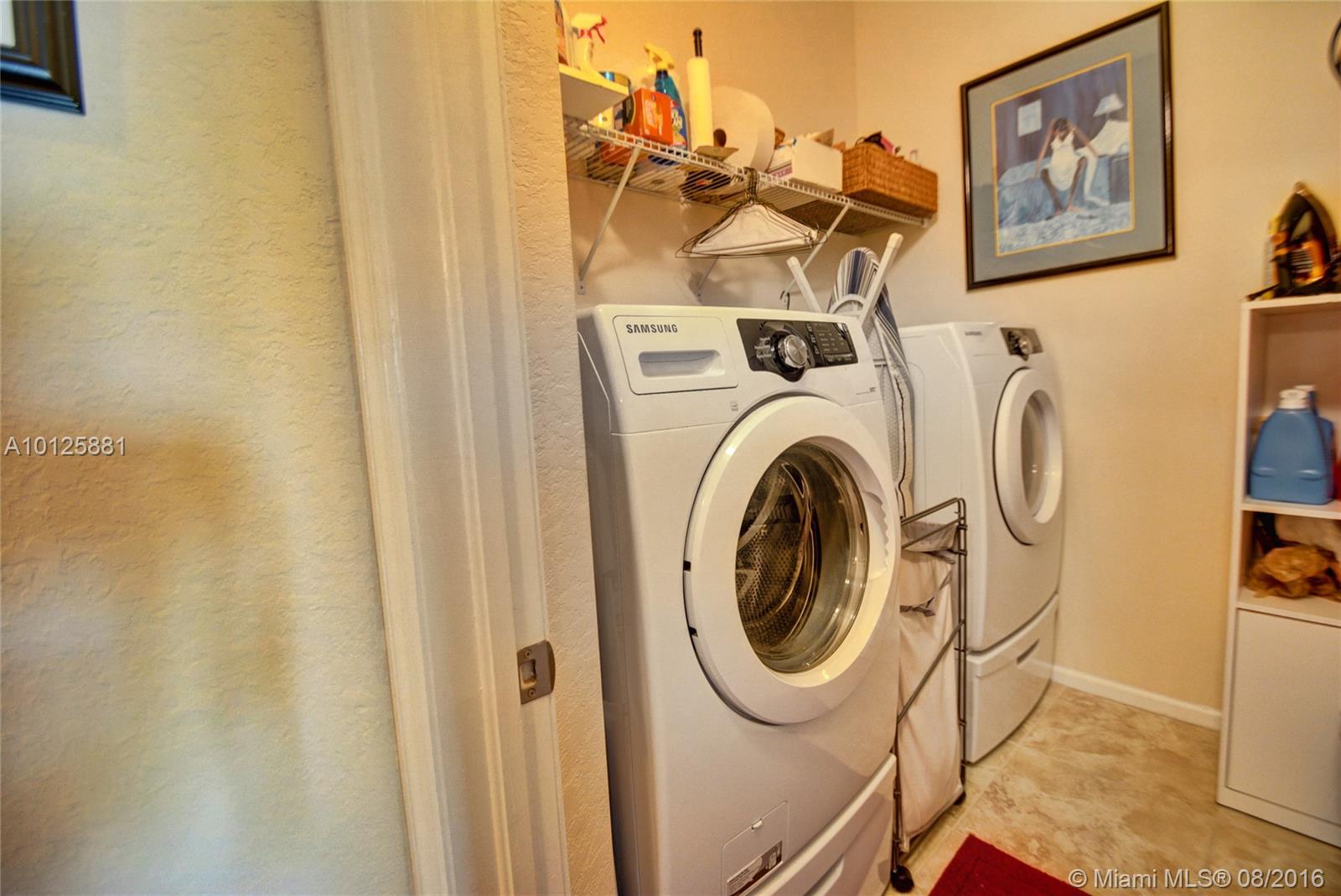 Paloma Lakes - Residential Lease