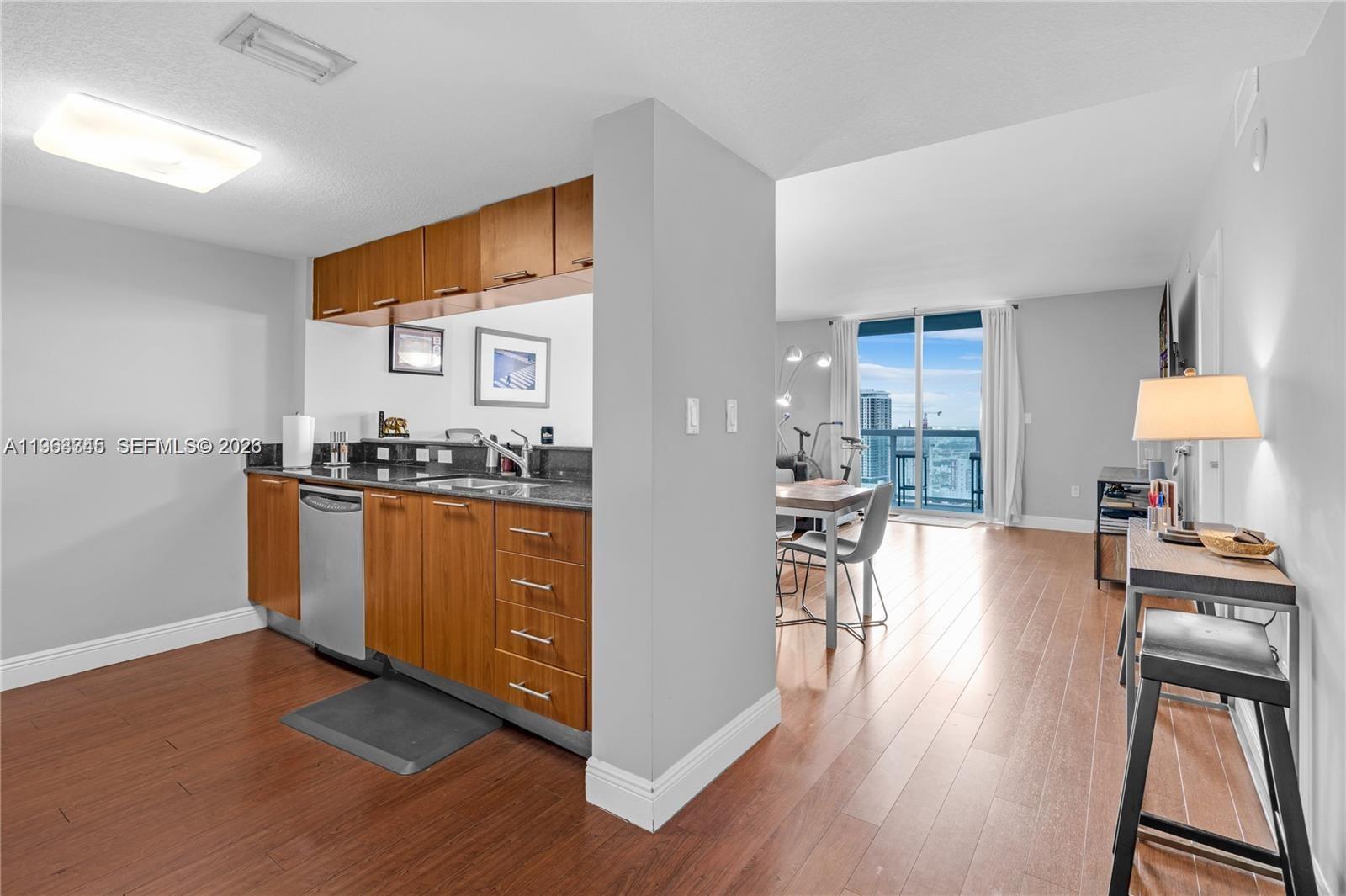 1800 N Bayshore Dr 3406