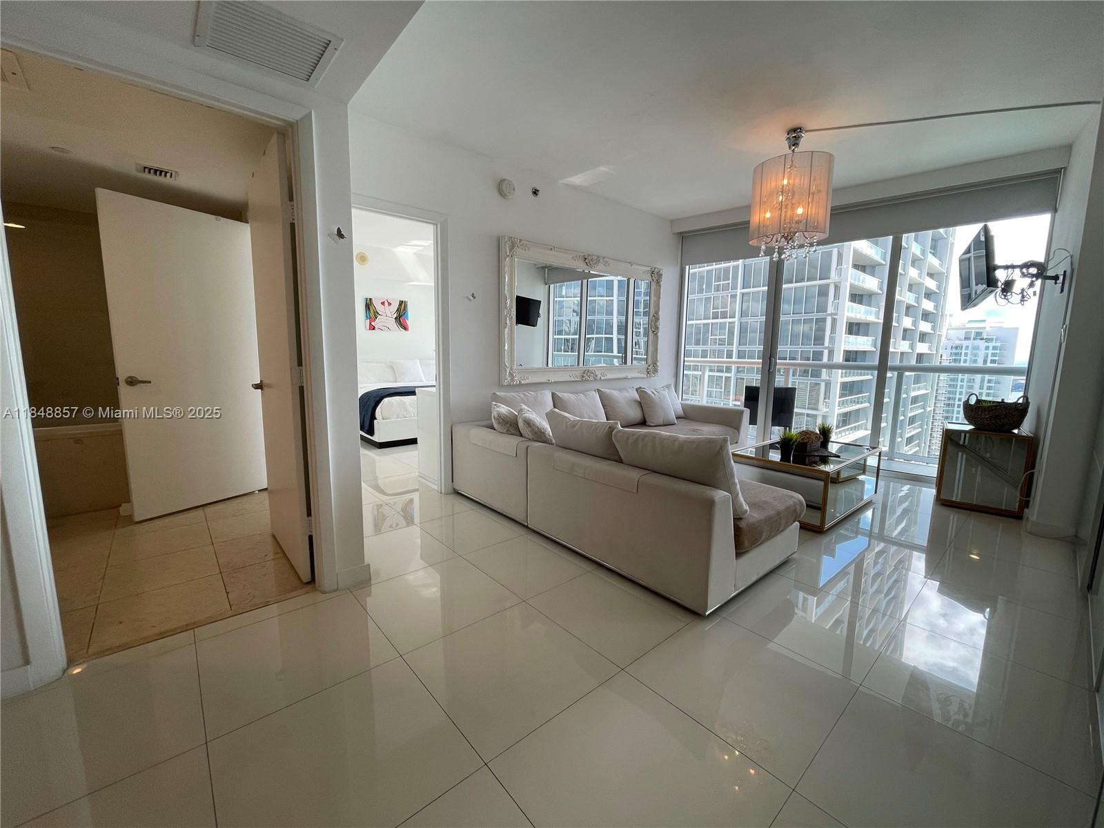 485 Brickell Ave 3711