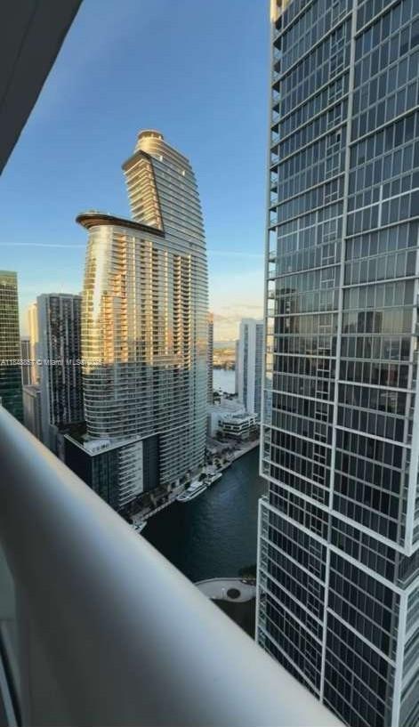 ICON BRICKELL CONDO NO 3 - Residential
