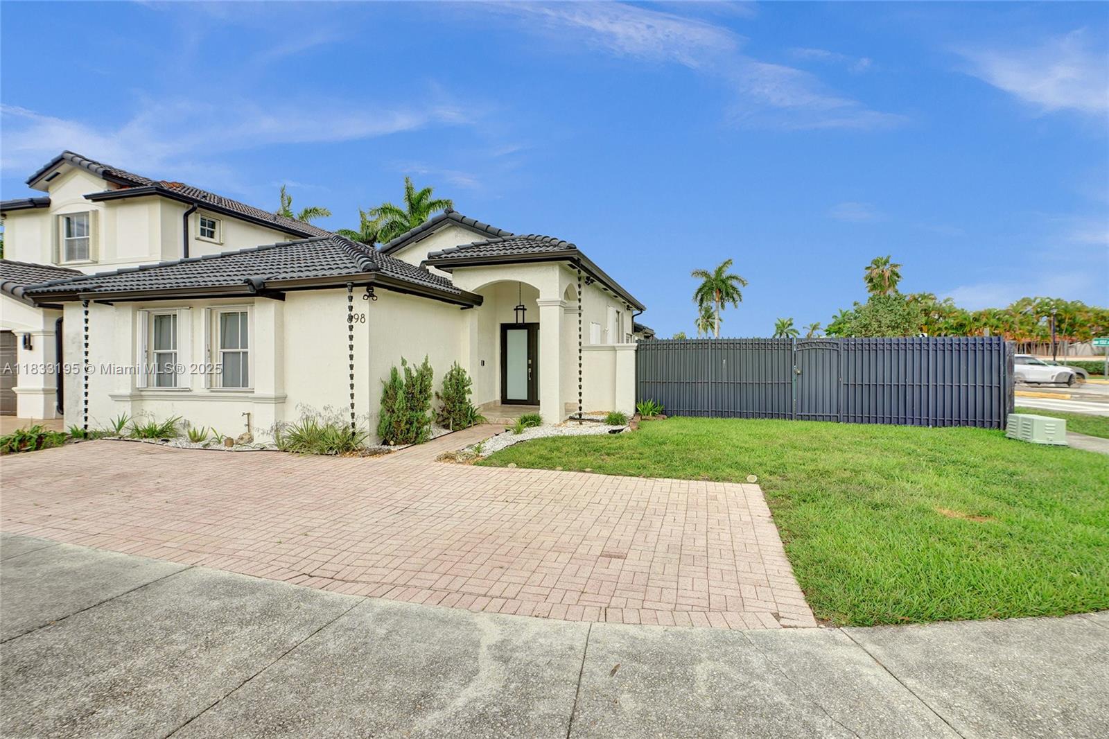 898 NW 131st Ave