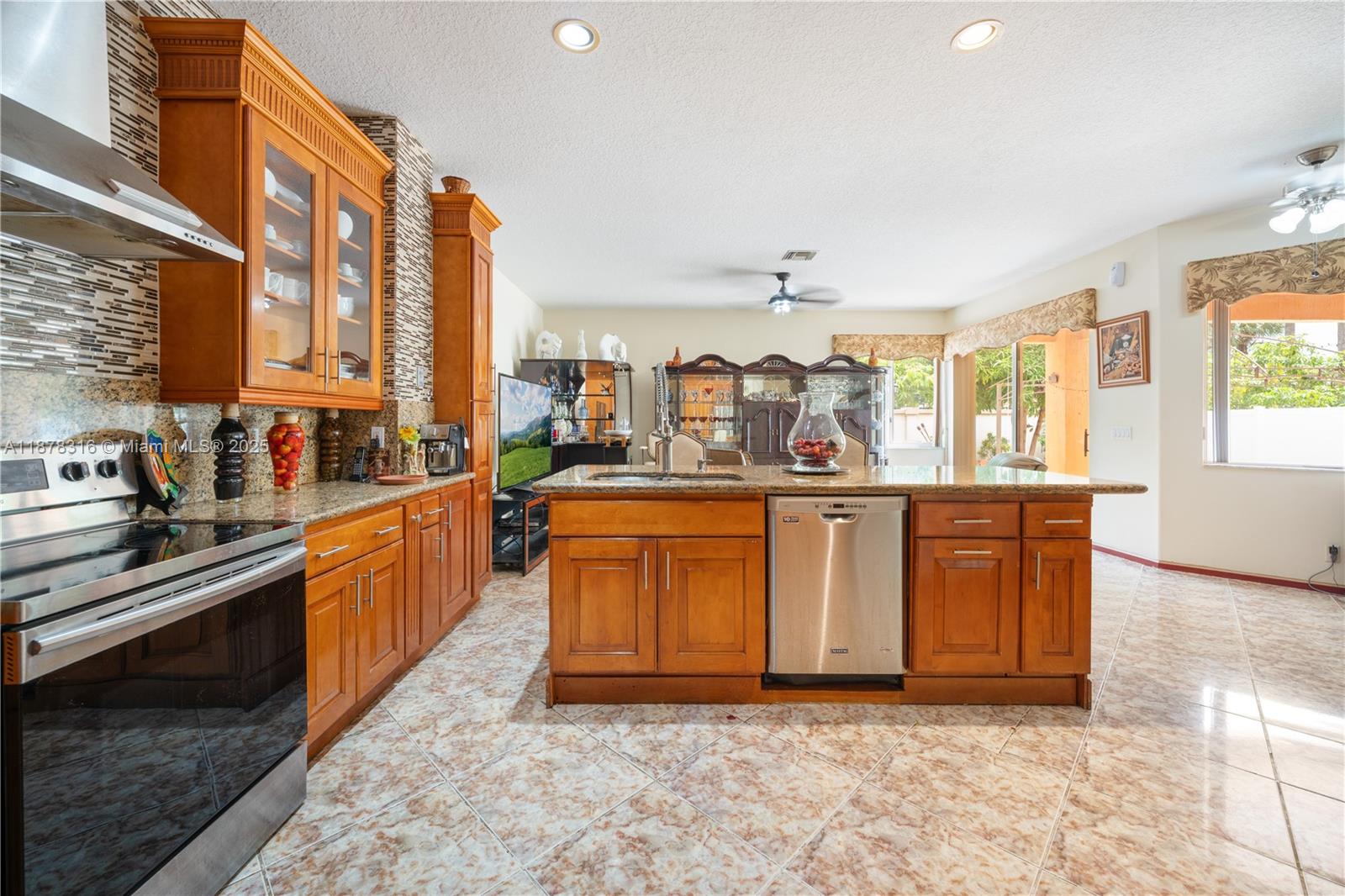 HEFTLER HOMES AT PEMBROKE - Residential