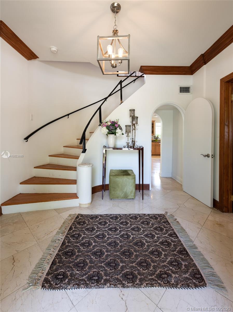 SUNSET ISLANDS-ISLAND NO - Residential