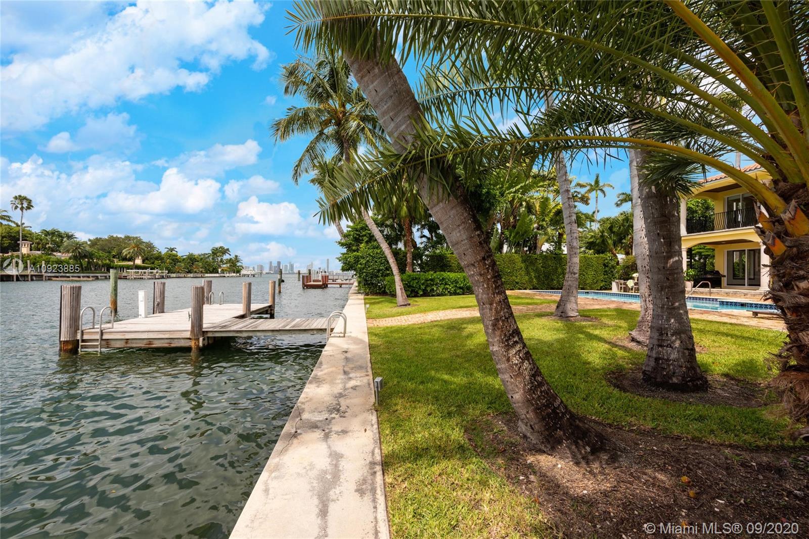 SUNSET ISLANDS-ISLAND NO - Residential