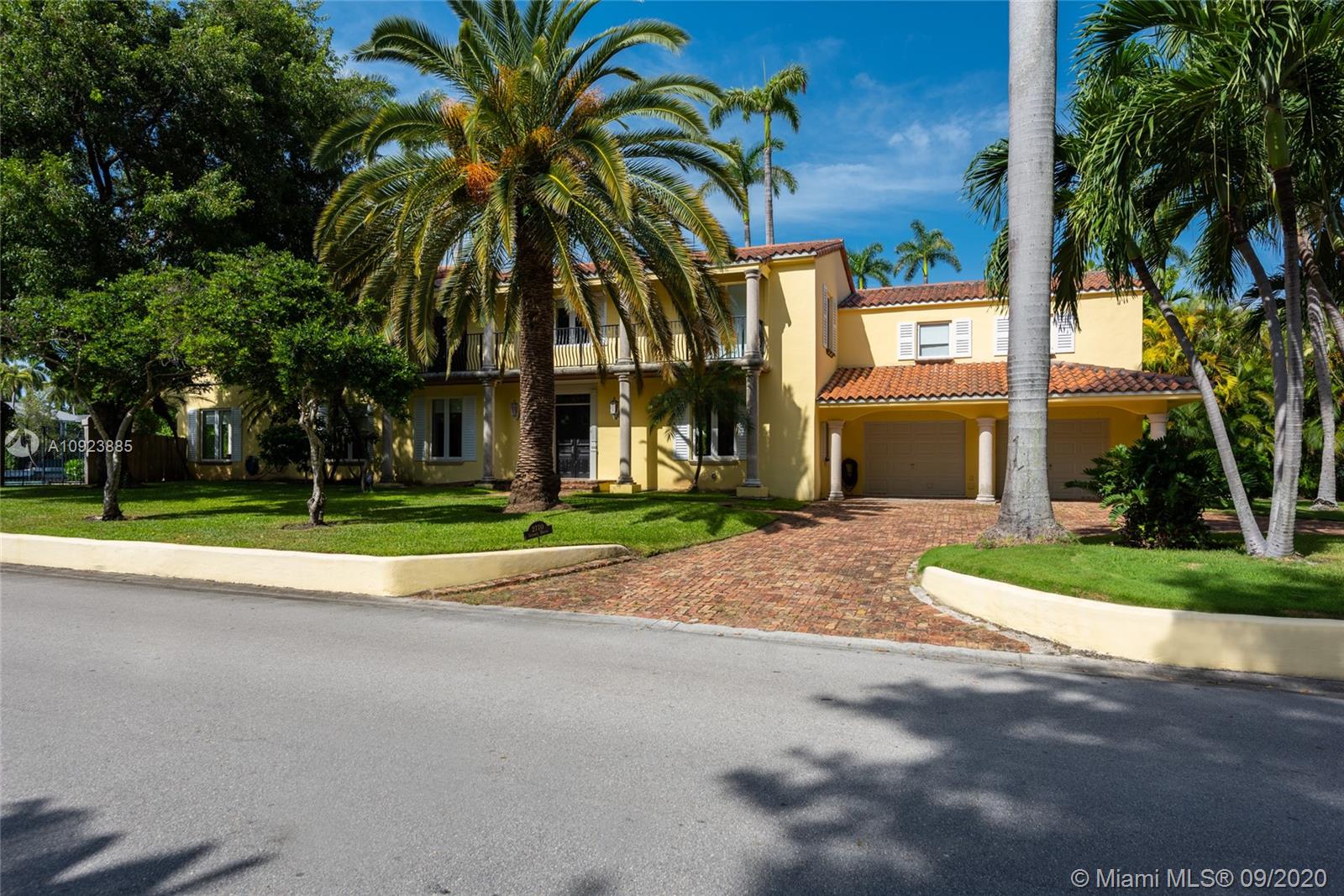 SUNSET ISLANDS-ISLAND NO - Residential