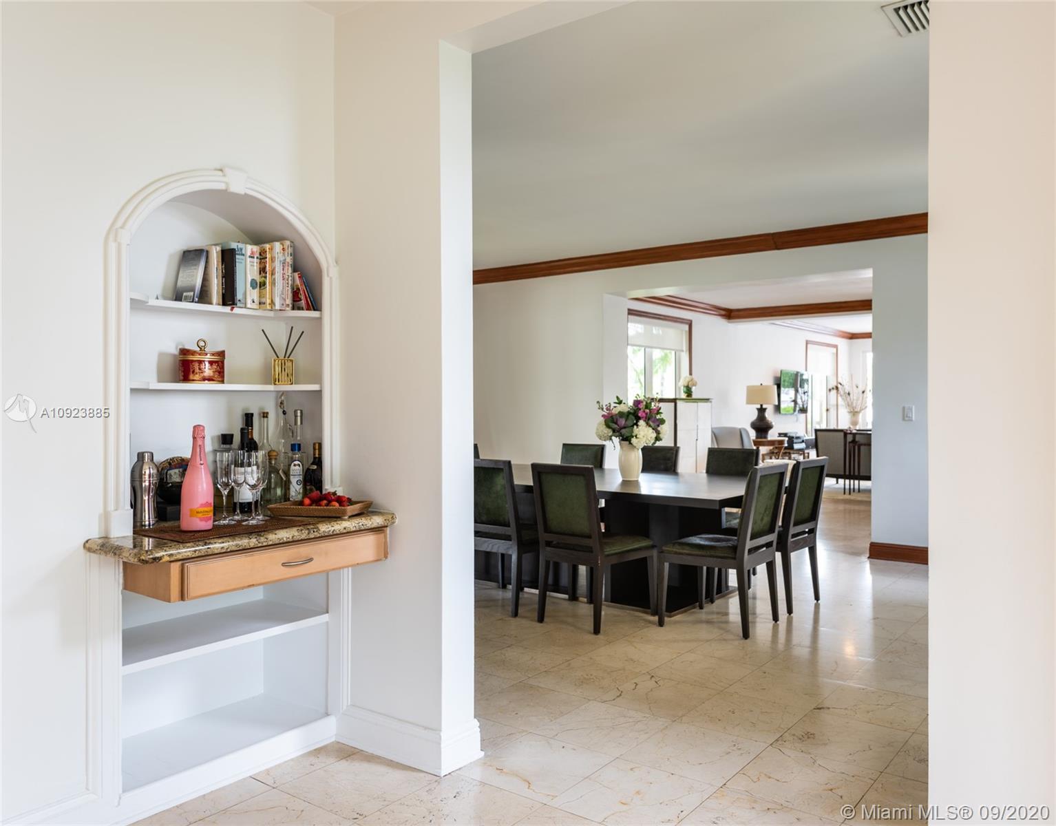 SUNSET ISLANDS-ISLAND NO - Residential