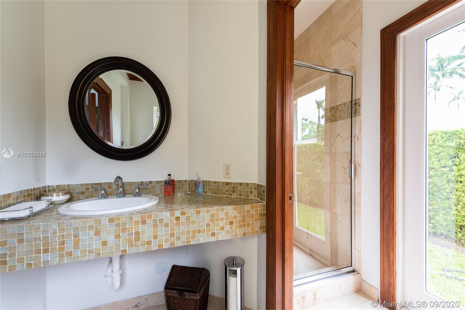 SUNSET ISLANDS-ISLAND NO - Residential