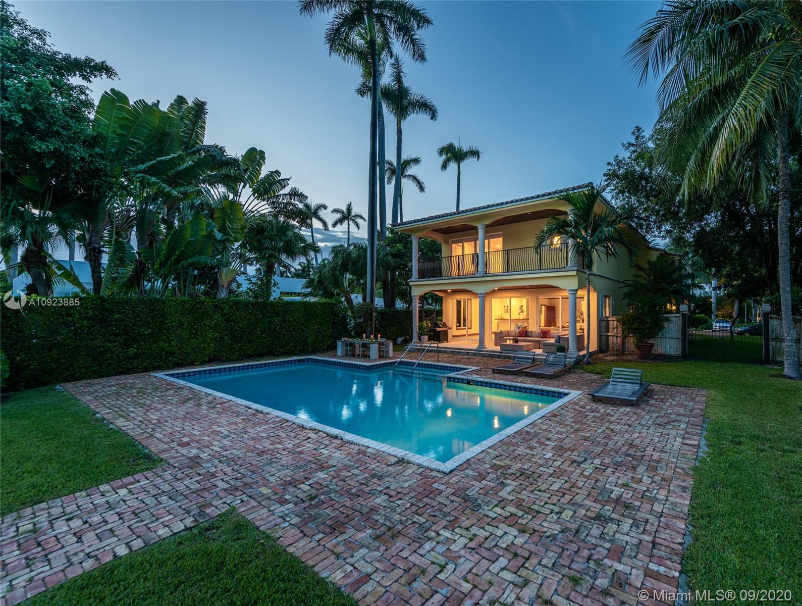 SUNSET ISLANDS-ISLAND NO - Residential