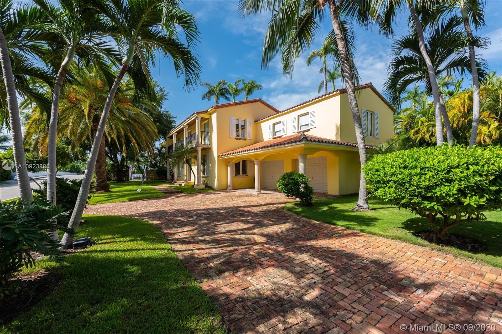 SUNSET ISLANDS-ISLAND NO - Residential