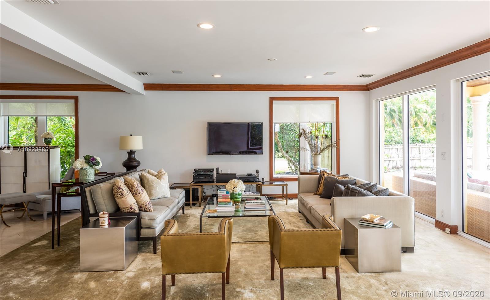 SUNSET ISLANDS-ISLAND NO - Residential