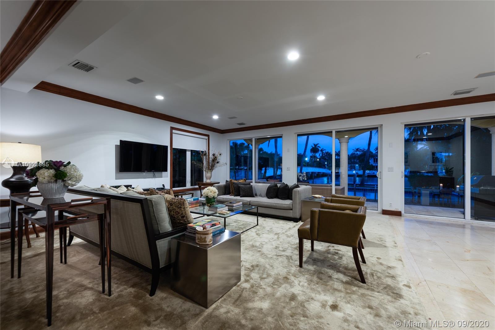 SUNSET ISLANDS-ISLAND NO - Residential