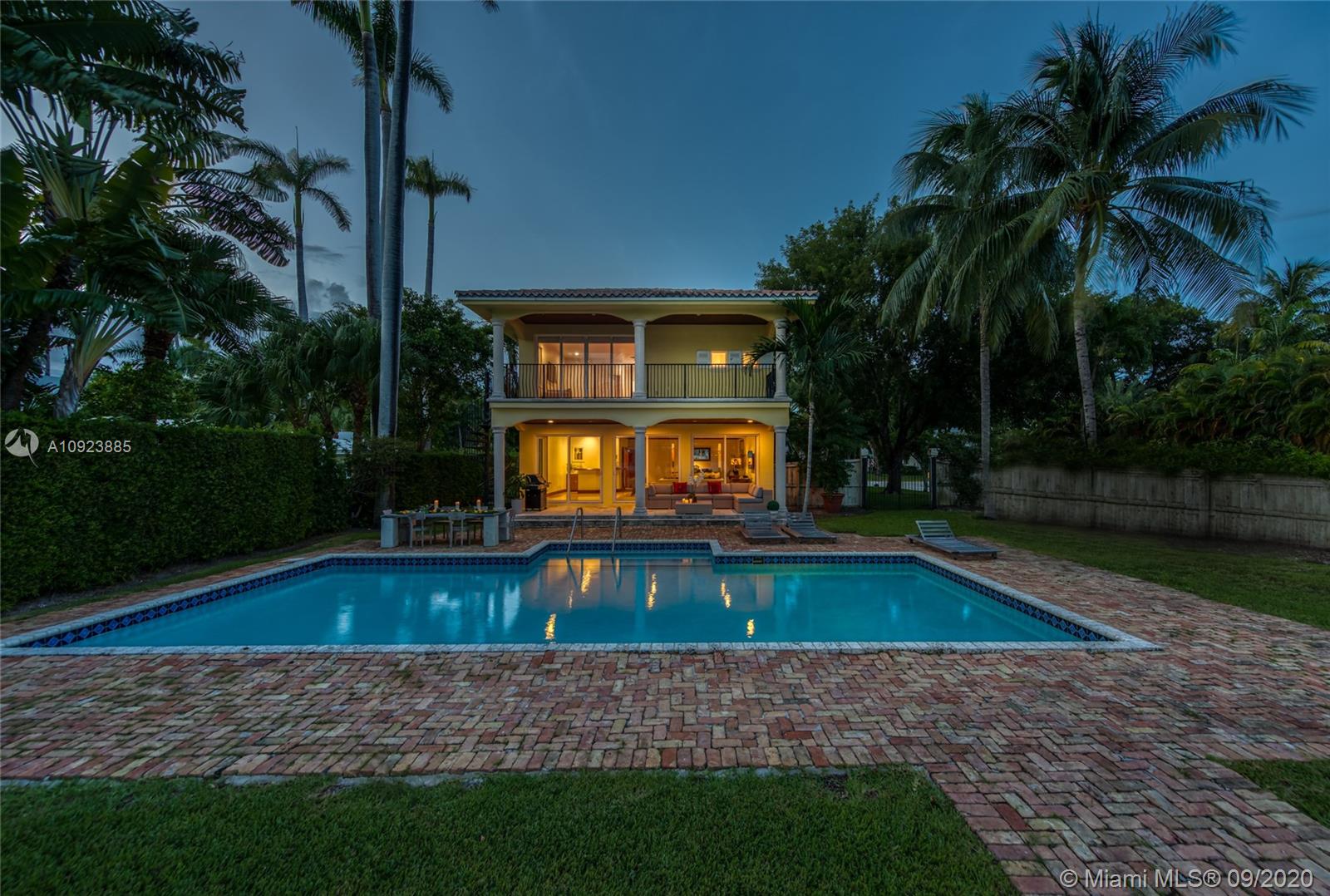 SUNSET ISLANDS-ISLAND NO - Residential