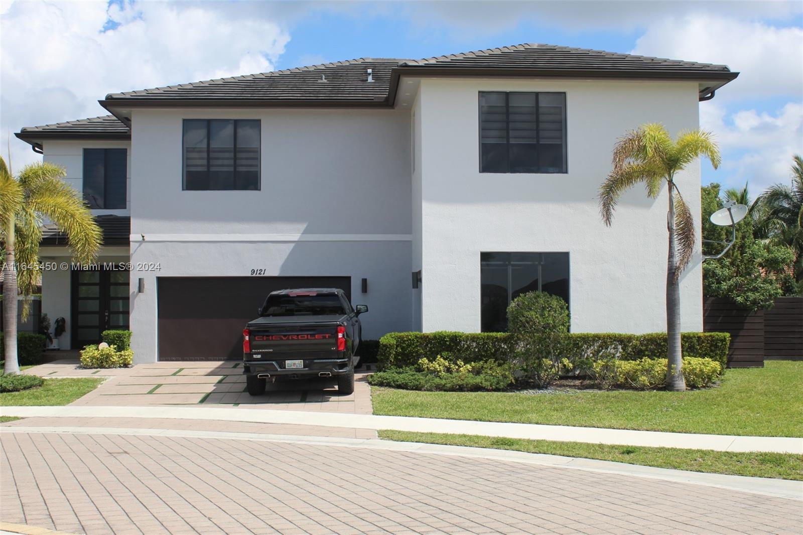 View Miami Lakes, FL 33018 house
