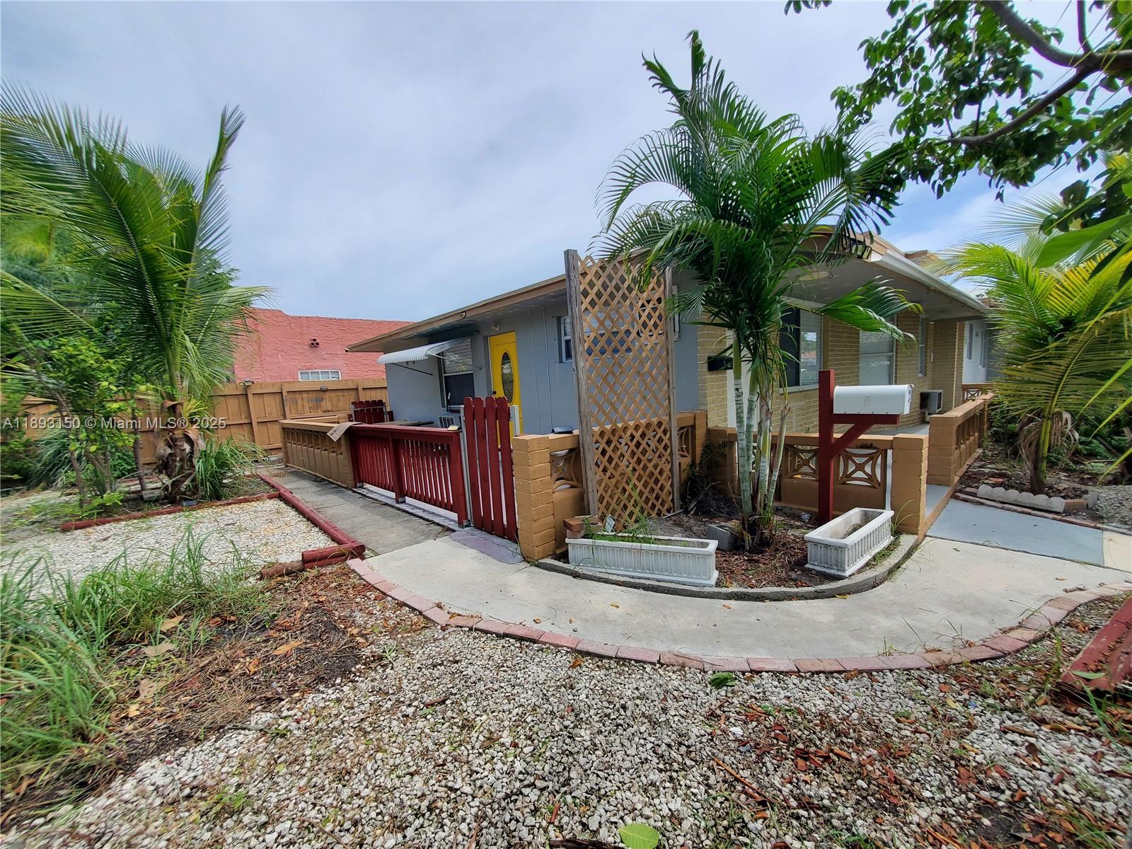 LAKE WORTH TOWN OF - Residential Income