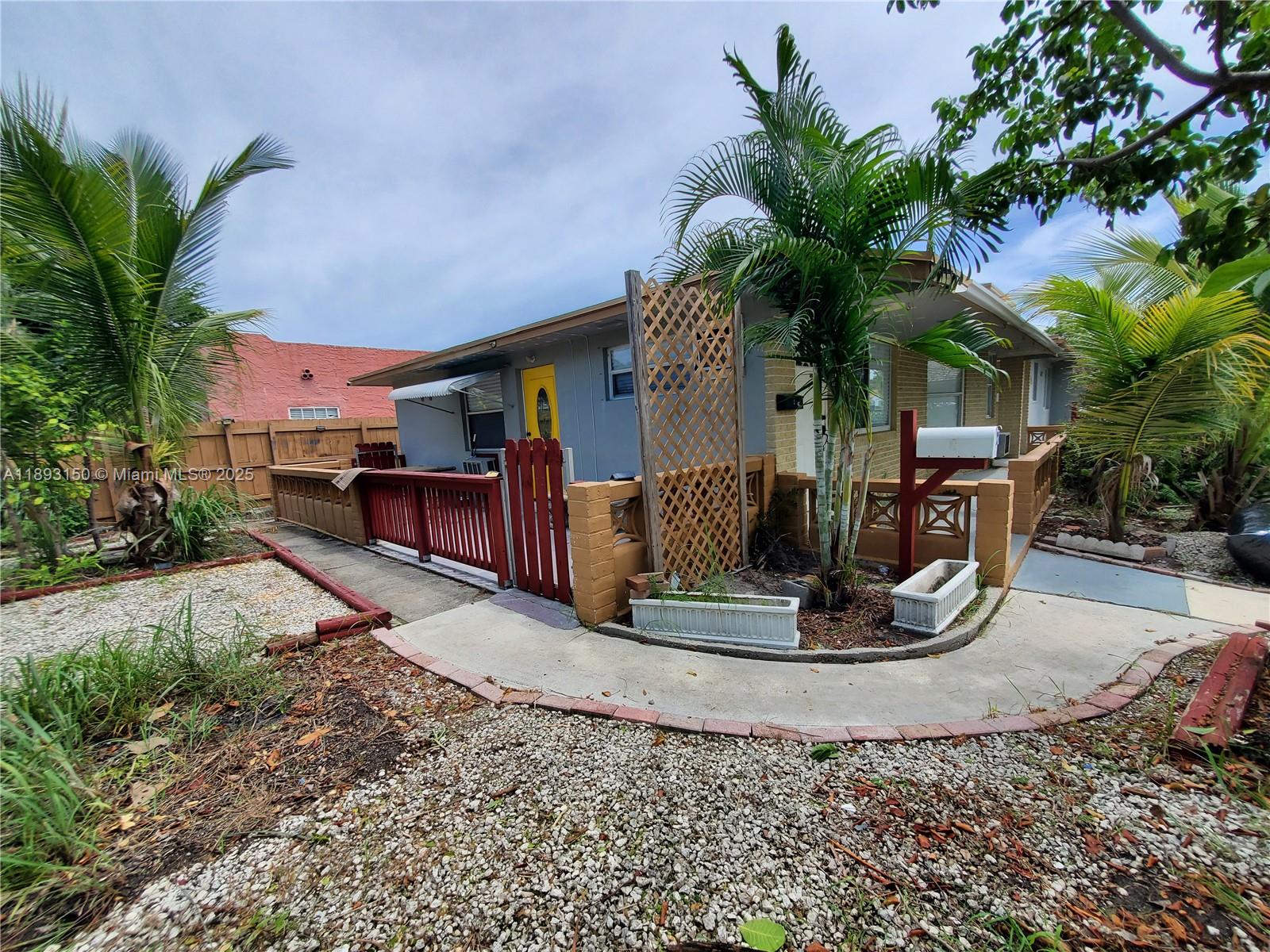 LAKE WORTH TOWN OF - Residential Income