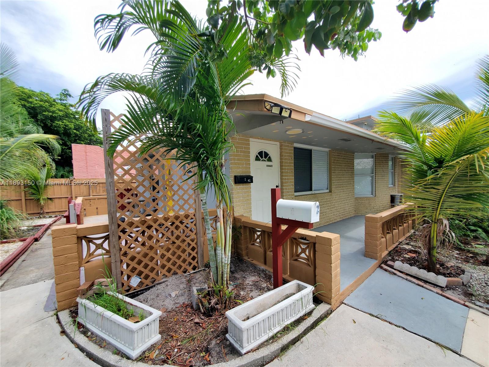 LAKE WORTH TOWN OF - Residential Income
