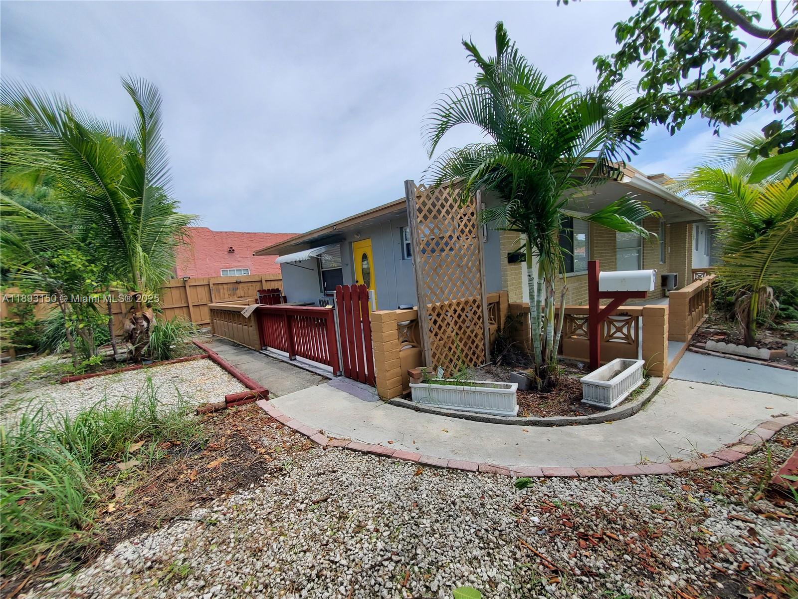 LAKE WORTH TOWN OF - Residential Income