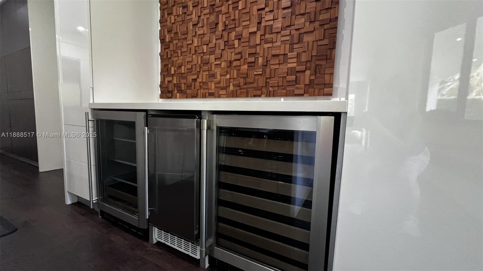 CUTLER CAY - Residential Lease