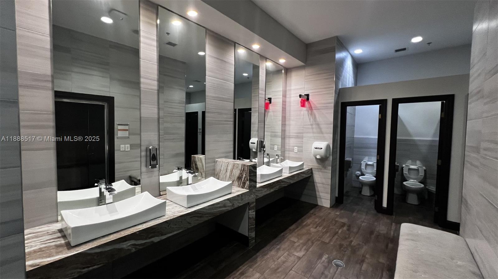 CUTLER CAY - Residential Lease