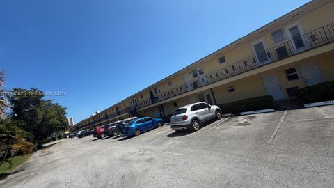 2800 NE 203rd St 17 Aventura FL 33180