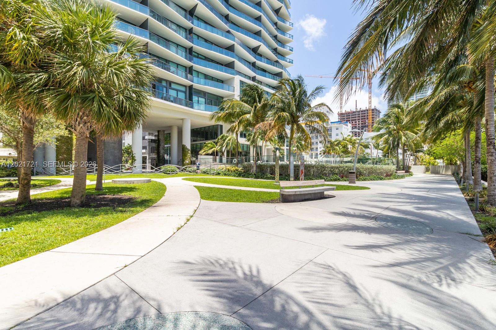 ICON BAY CONDOMINIUM - Residential