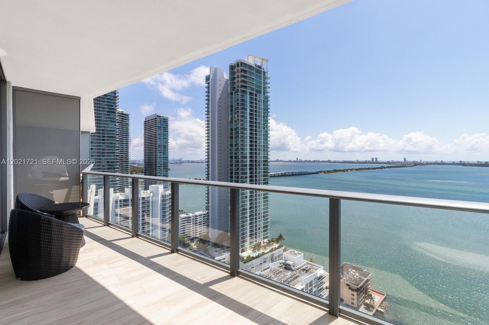 ICON BAY CONDOMINIUM - Residential