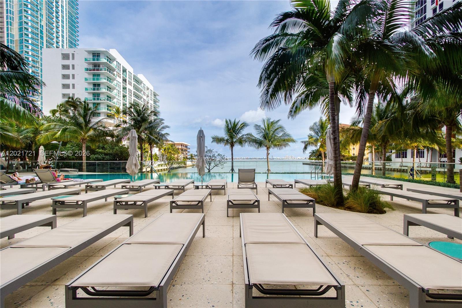 ICON BAY CONDOMINIUM - Residential
