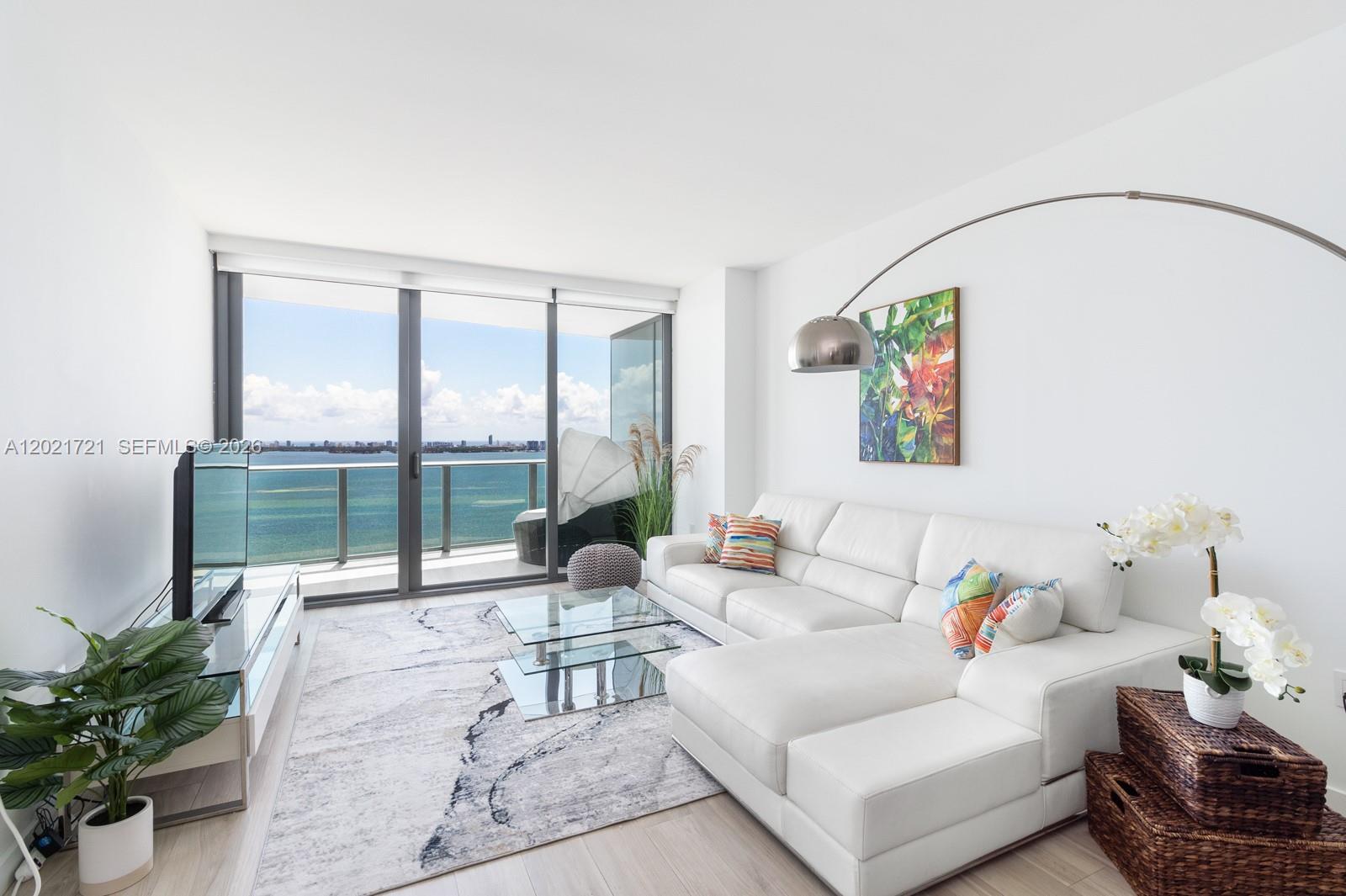ICON BAY CONDOMINIUM - Residential