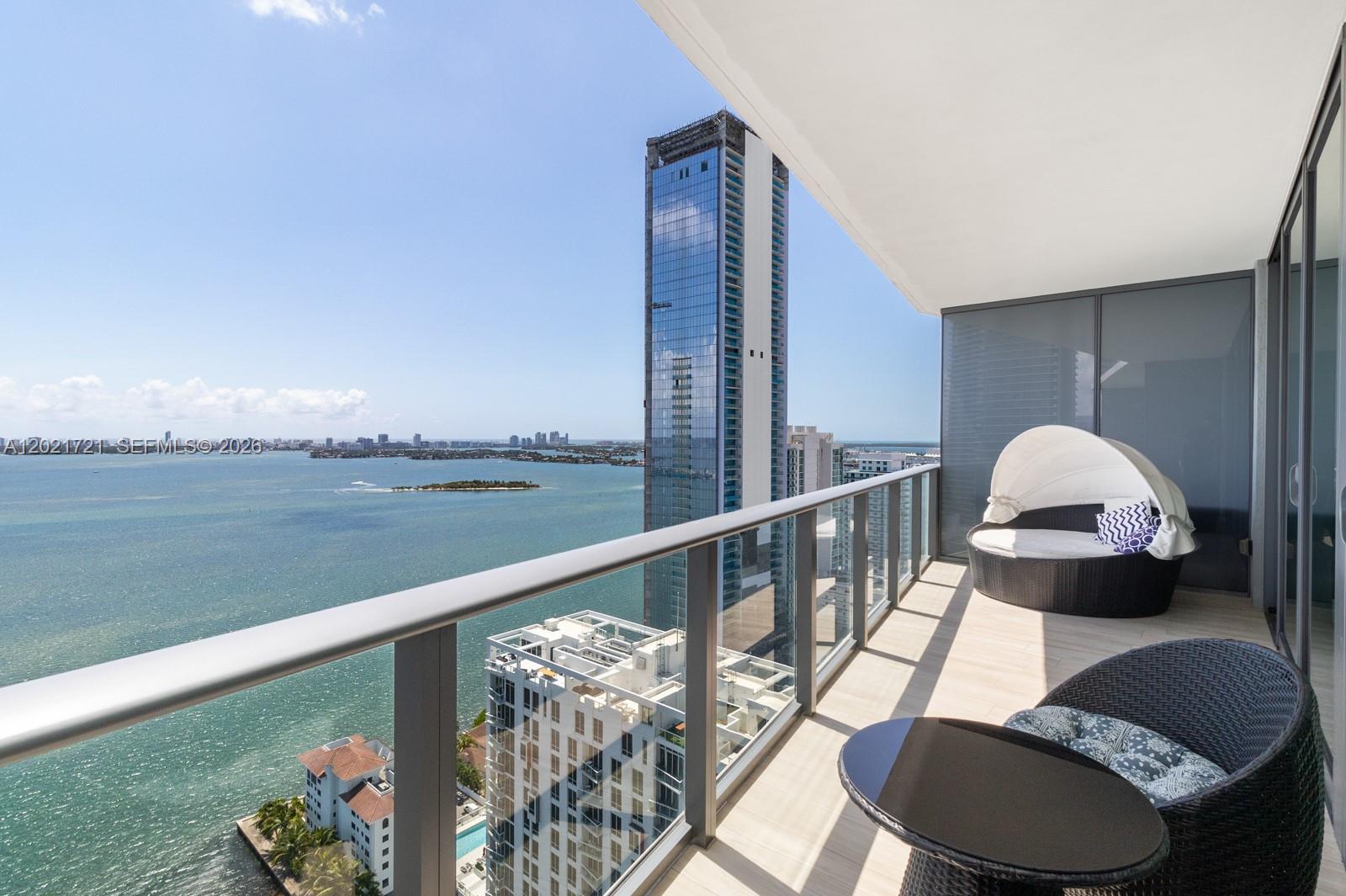 ICON BAY CONDOMINIUM - Residential