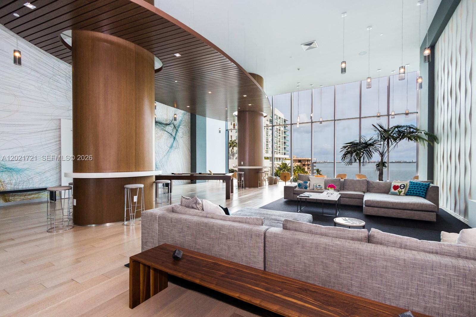 ICON BAY CONDOMINIUM - Residential