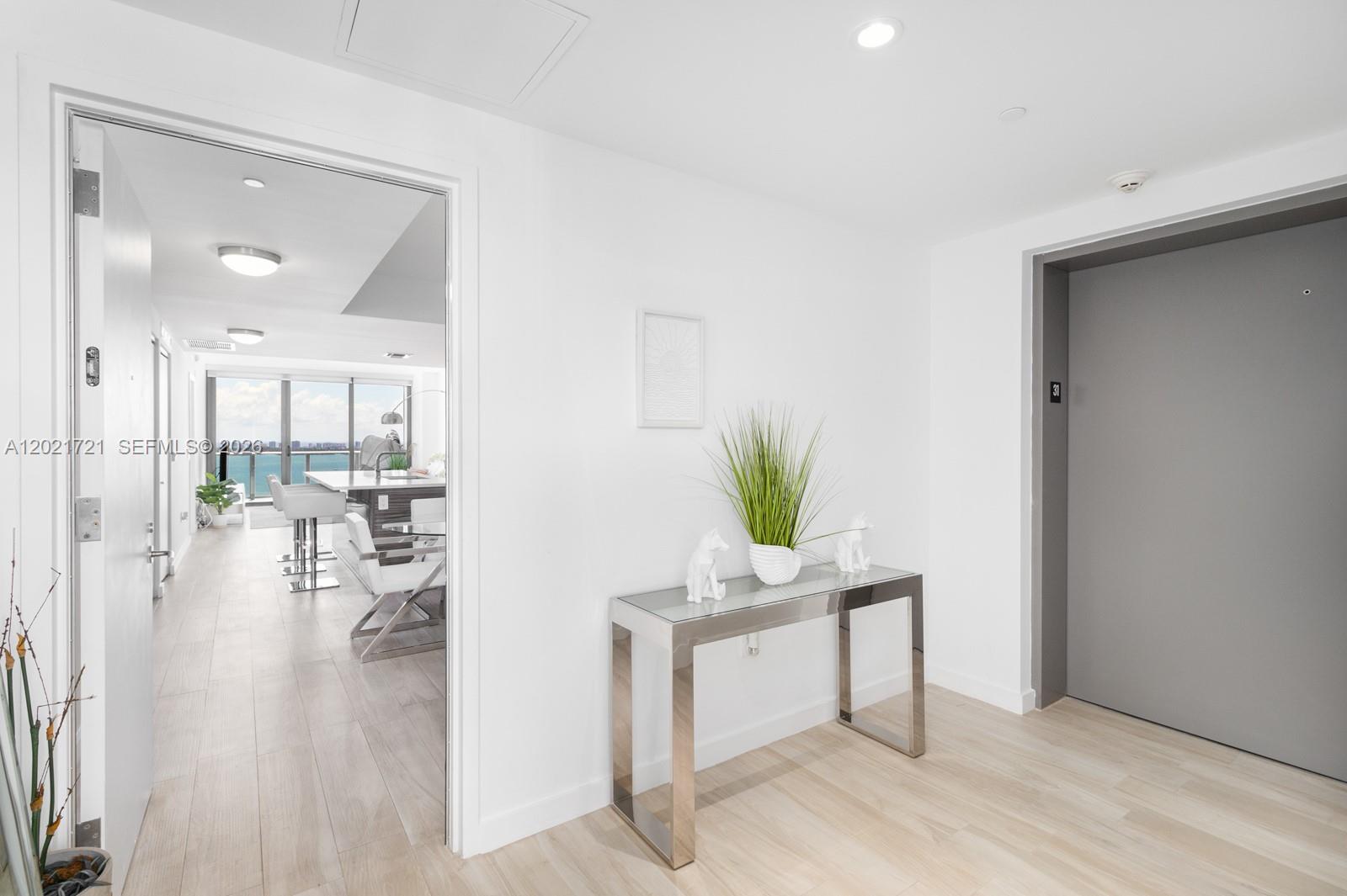 ICON BAY CONDOMINIUM - Residential