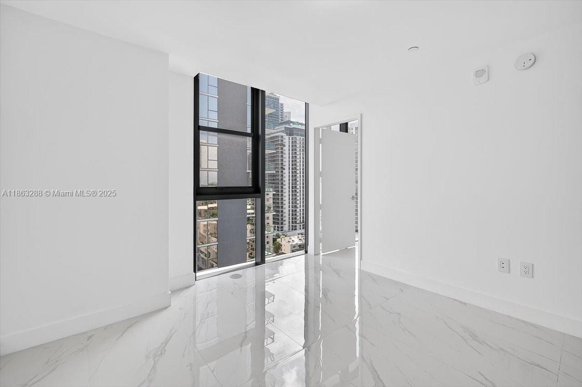 ARIA RESERVE - Residential