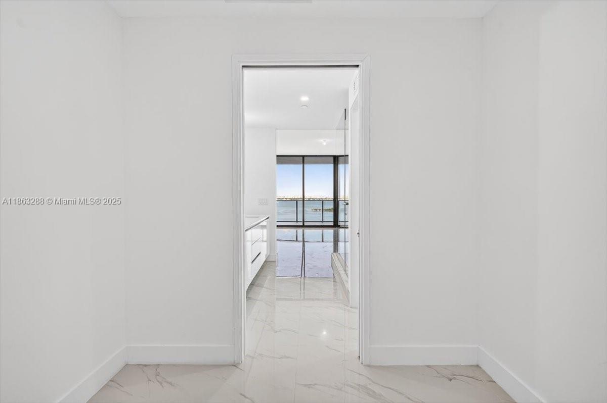 ARIA RESERVE - Residential