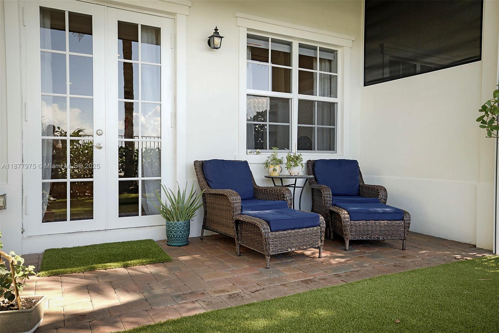 OCEAN BREEZE TOWNHOMES AT - Residential