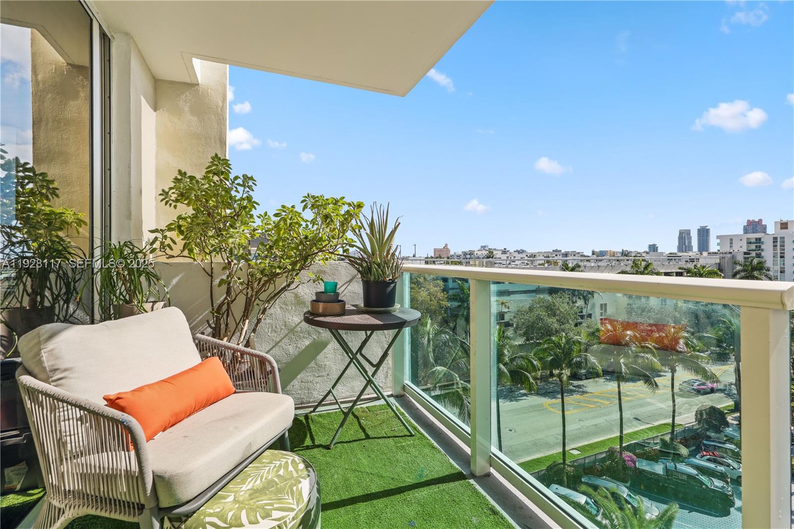 MIRADOR 1200 CONDO - Residential