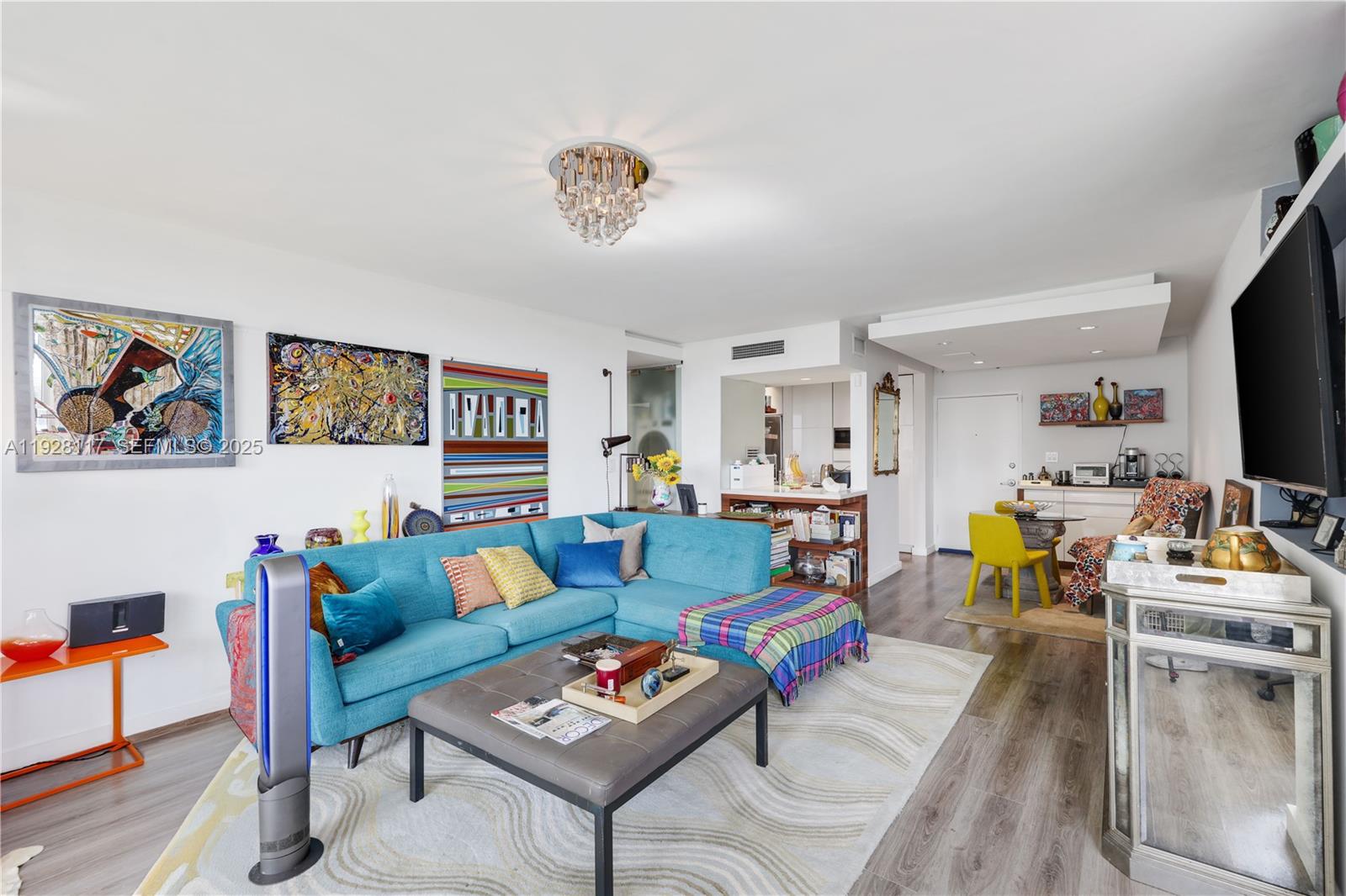 MIRADOR 1200 CONDO - Residential