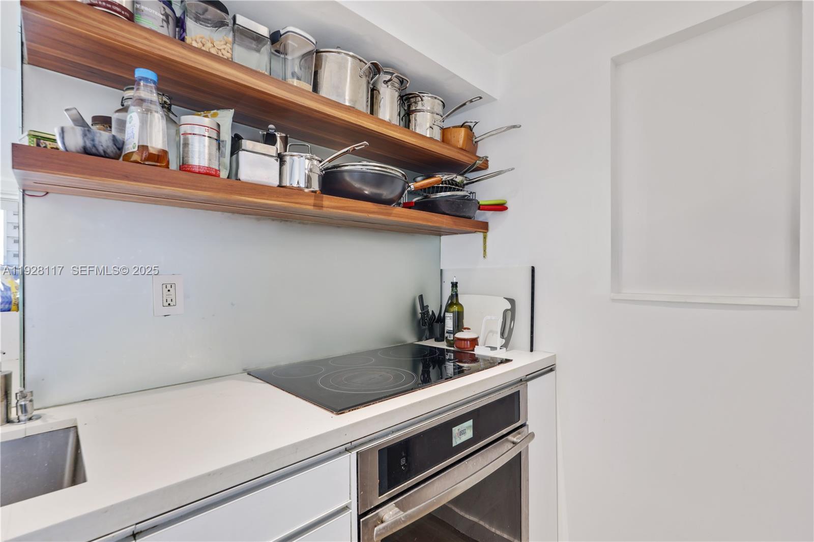 MIRADOR 1200 CONDO - Residential