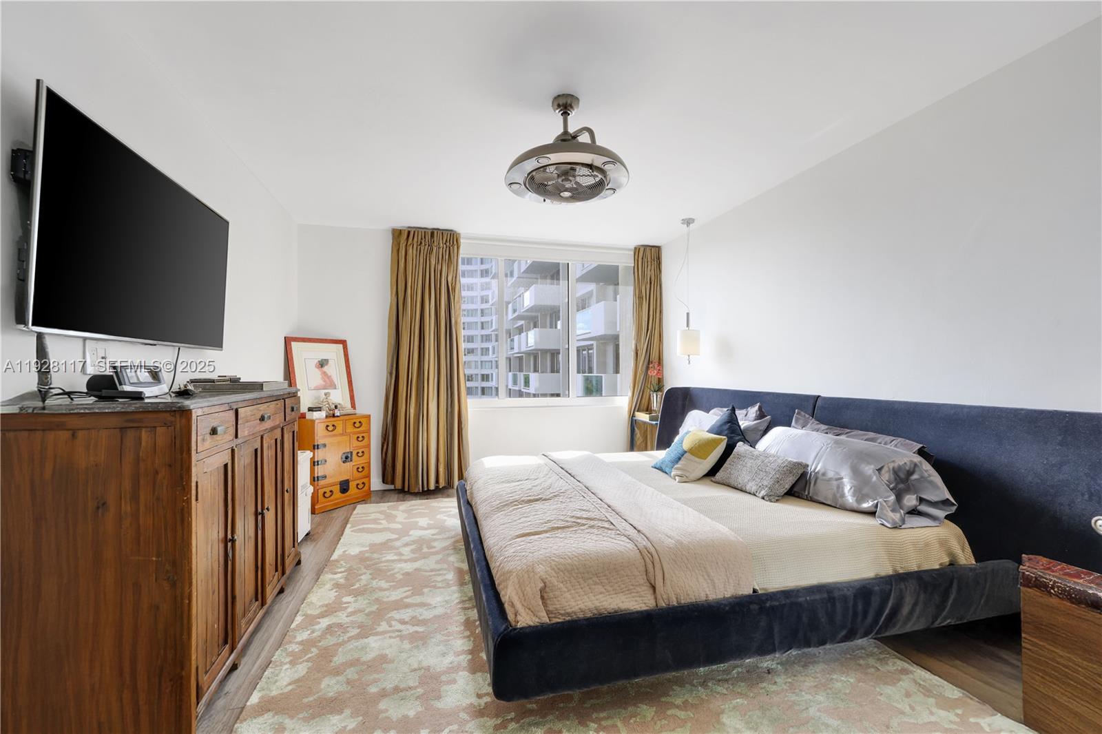 MIRADOR 1200 CONDO - Residential