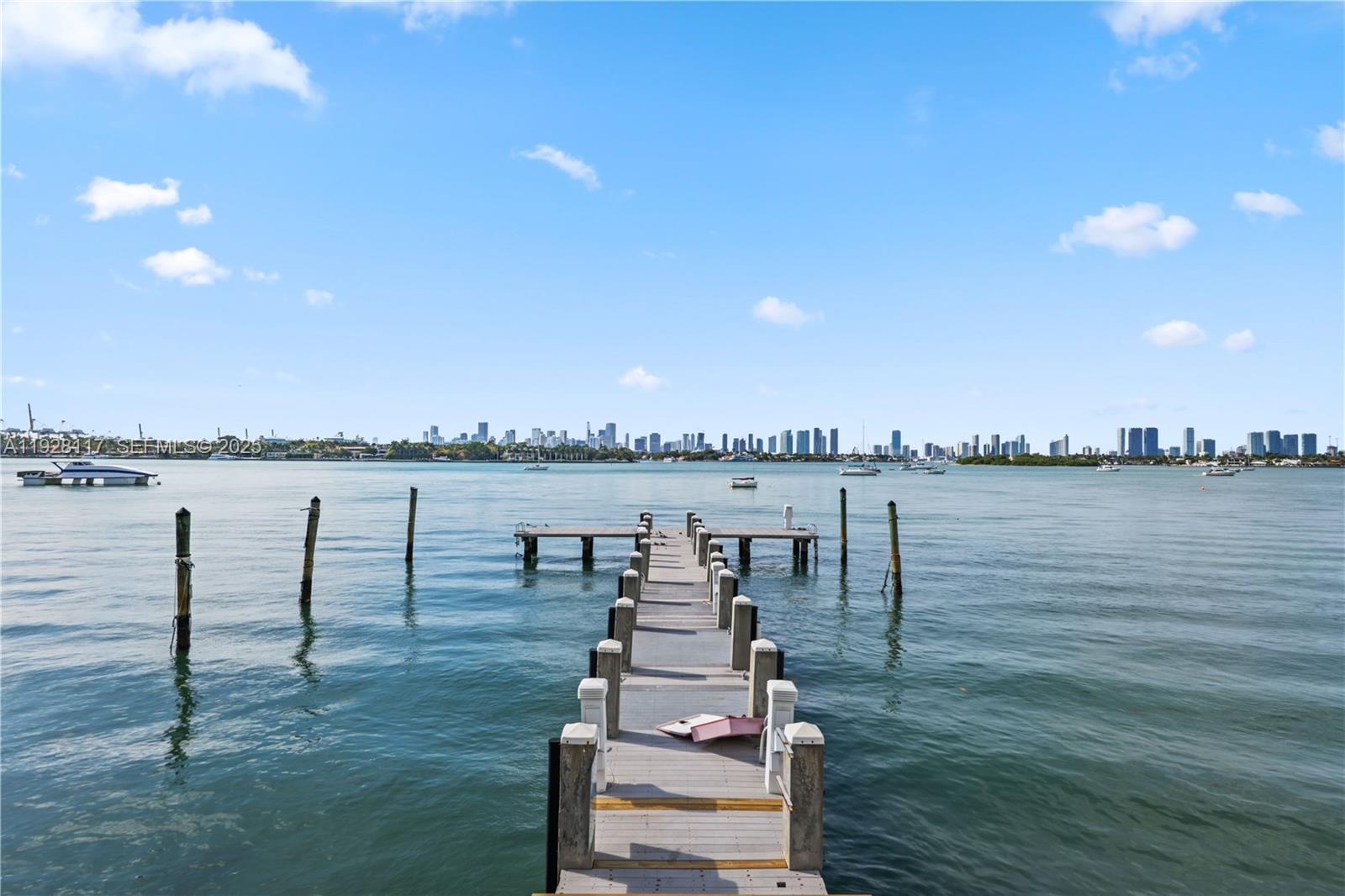 MIRADOR 1200 CONDO - Residential