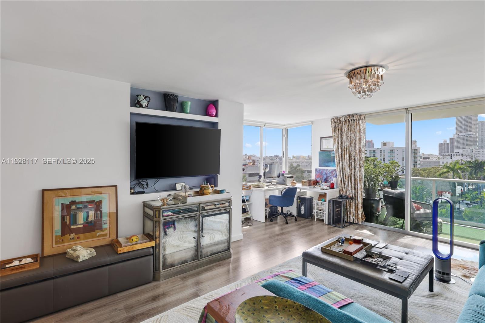 MIRADOR 1200 CONDO - Residential