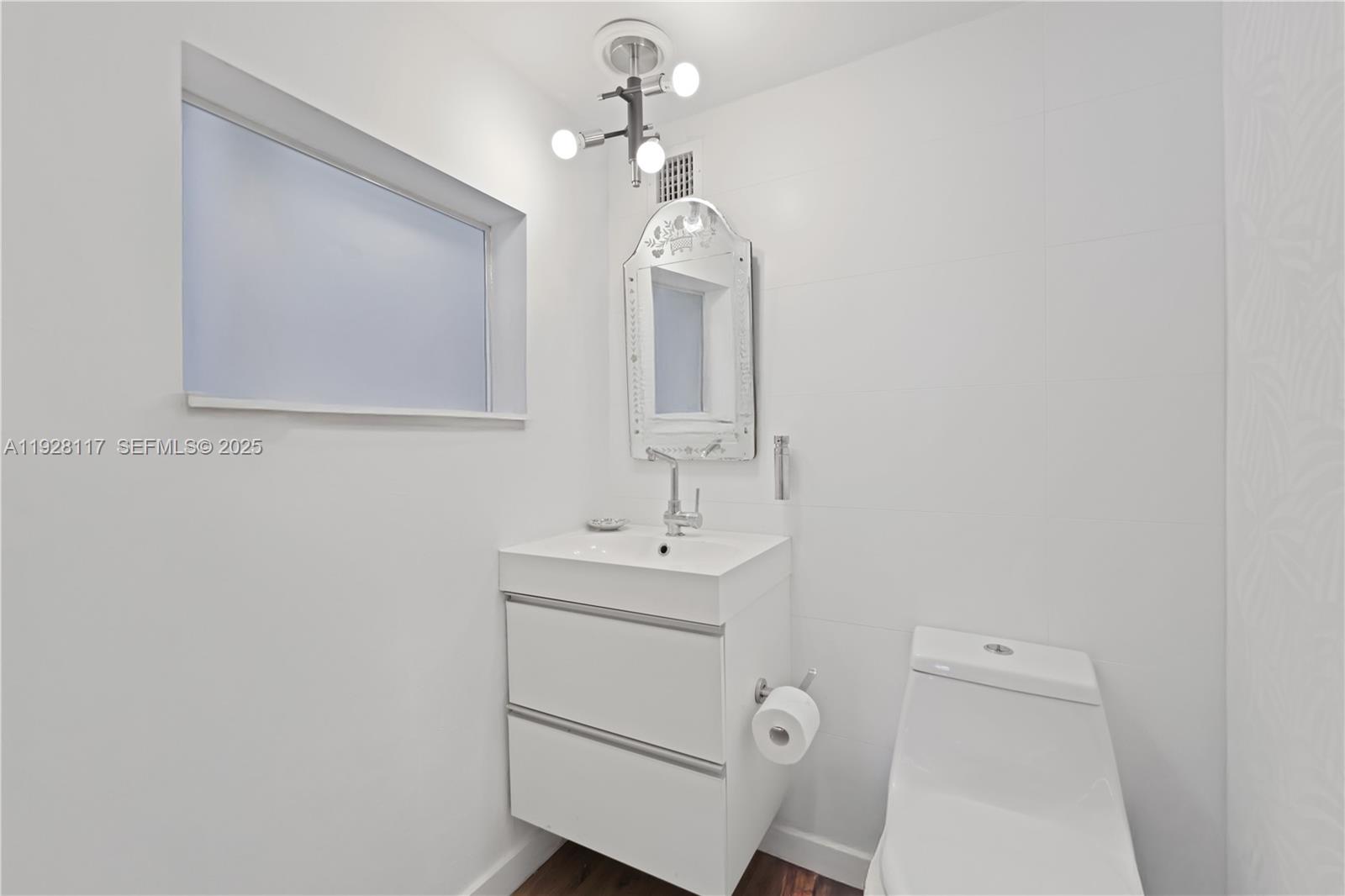 MIRADOR 1200 CONDO - Residential